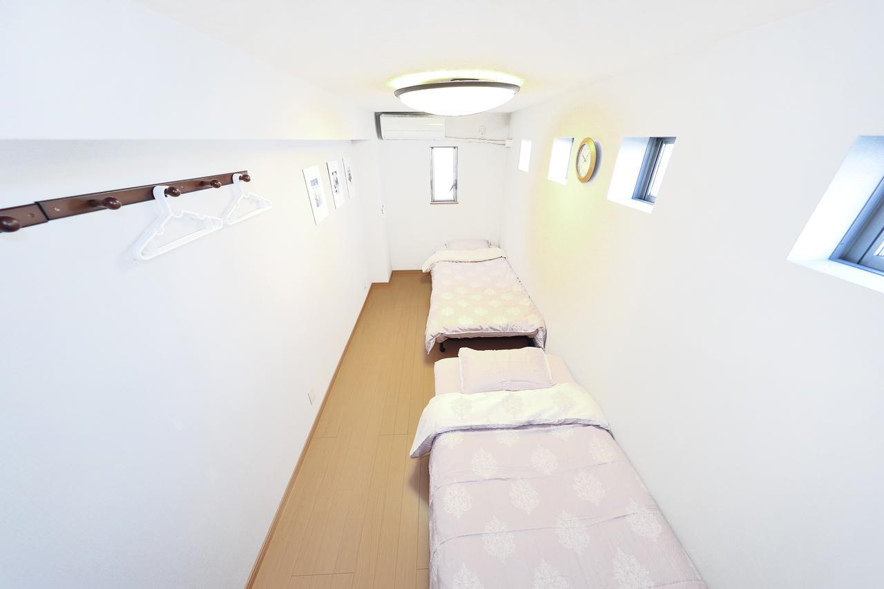 M&W House Hotel Osaka Bagian luar foto